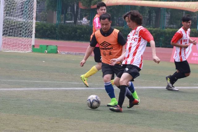 欧冠-哈兰德B席破门罗德里世界波 曼城3-0拜仁